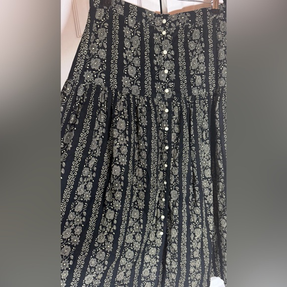 THE GREAT. Black and Cream Floral Maxi Skirt - Picture 5 of 13